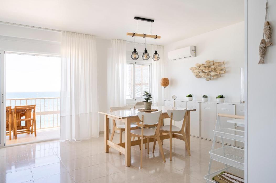 קויירה El Acuario - Primera Linea Y Todas Las Ventanas Dan Al Mar מראה חיצוני תמונה